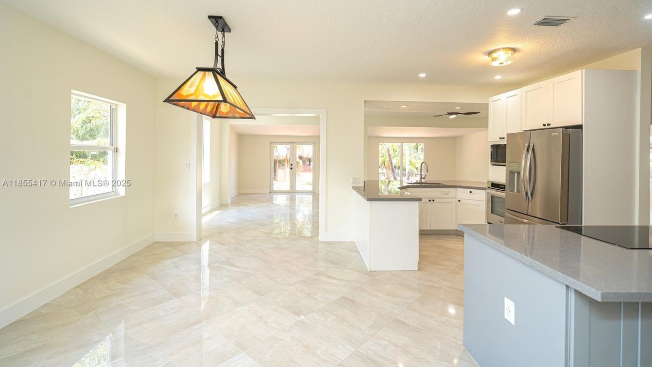 Interior, Kitchen, Pendant Lights, Recessed Lighting