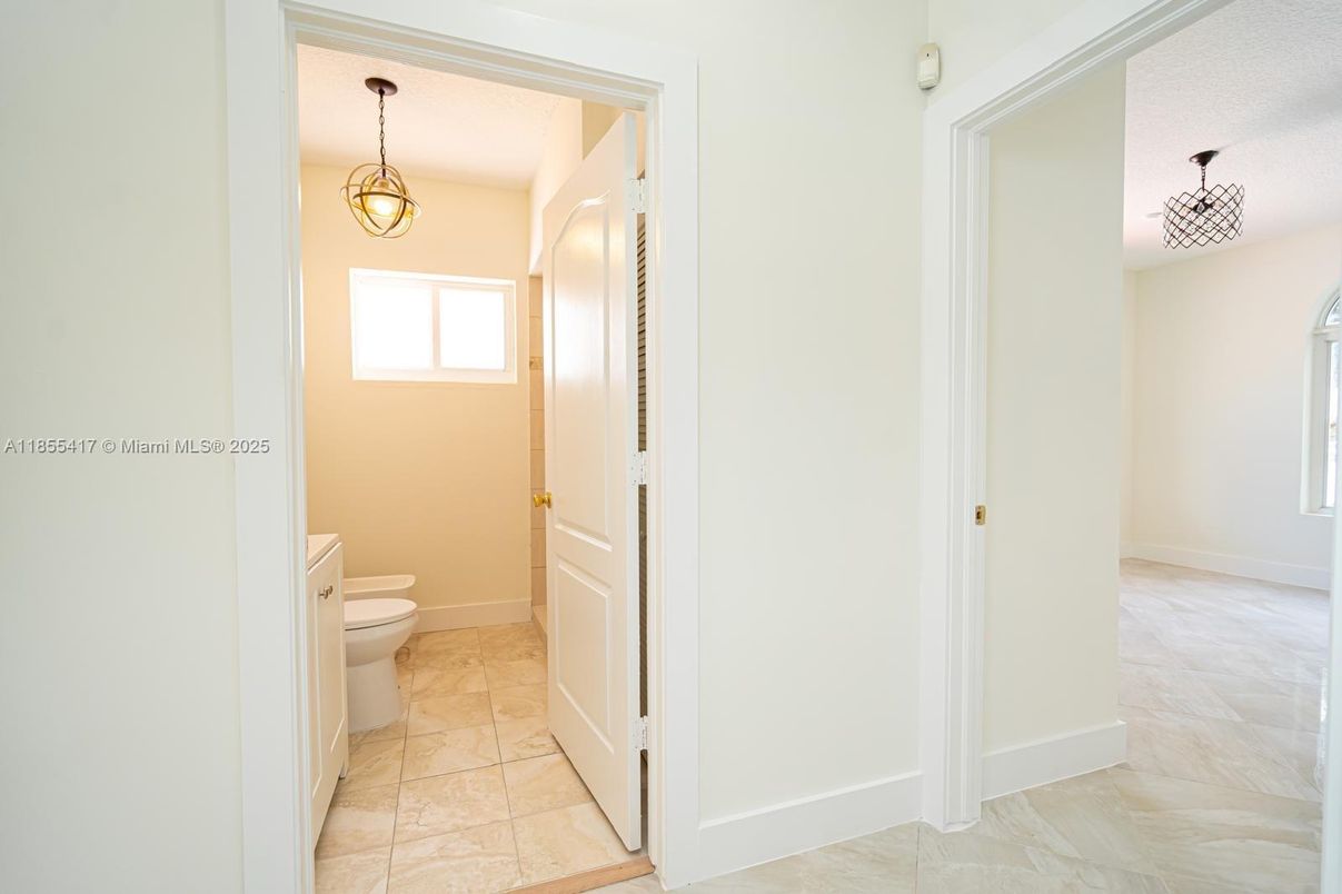 Bathroom, Chandelier, Interior, Pendant Lights