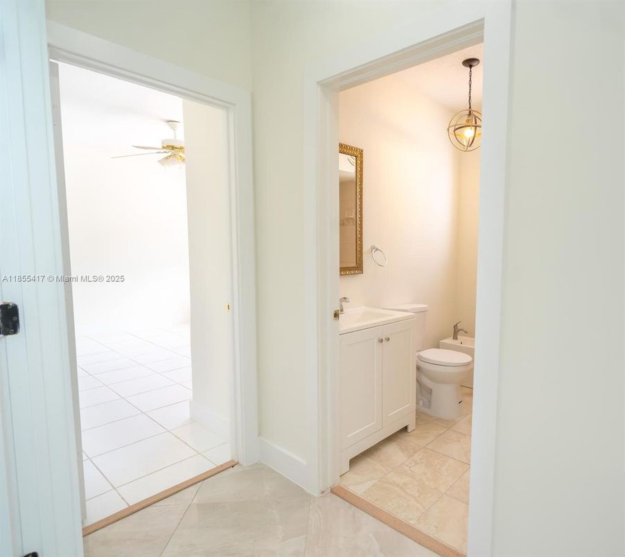 Bathroom, Interior, Pendant Lights