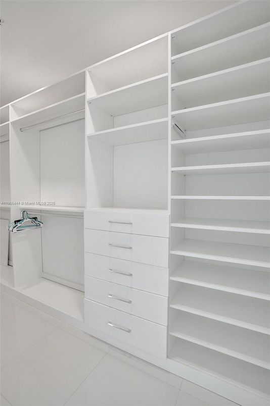 Interior, Walk-in Closets