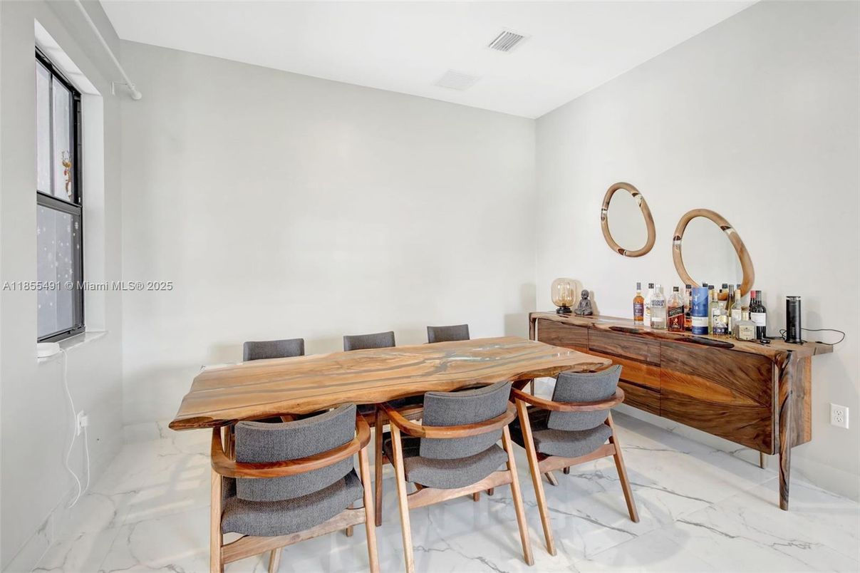 Dining room, Interior, Marble