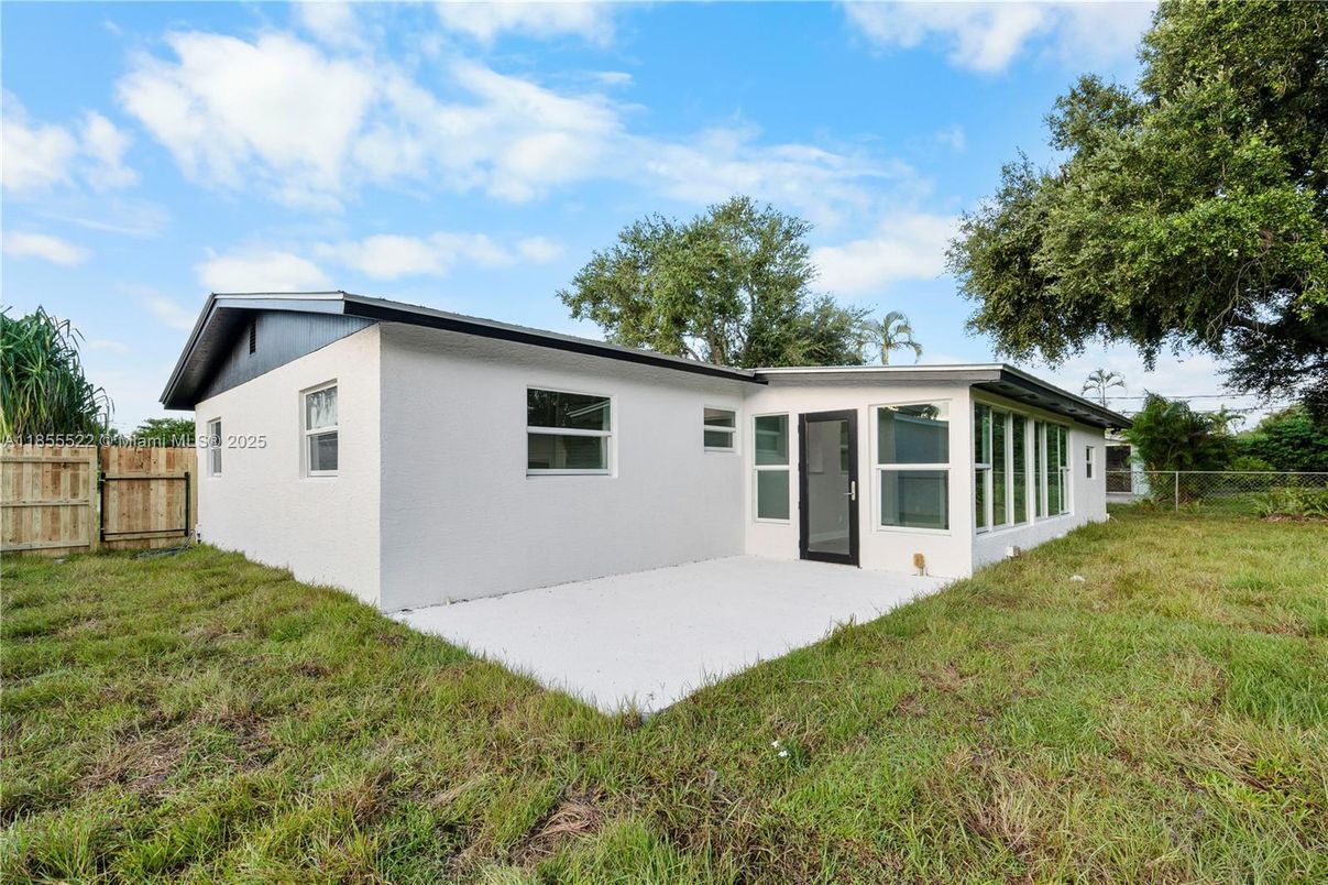 Backyard, Exterior
