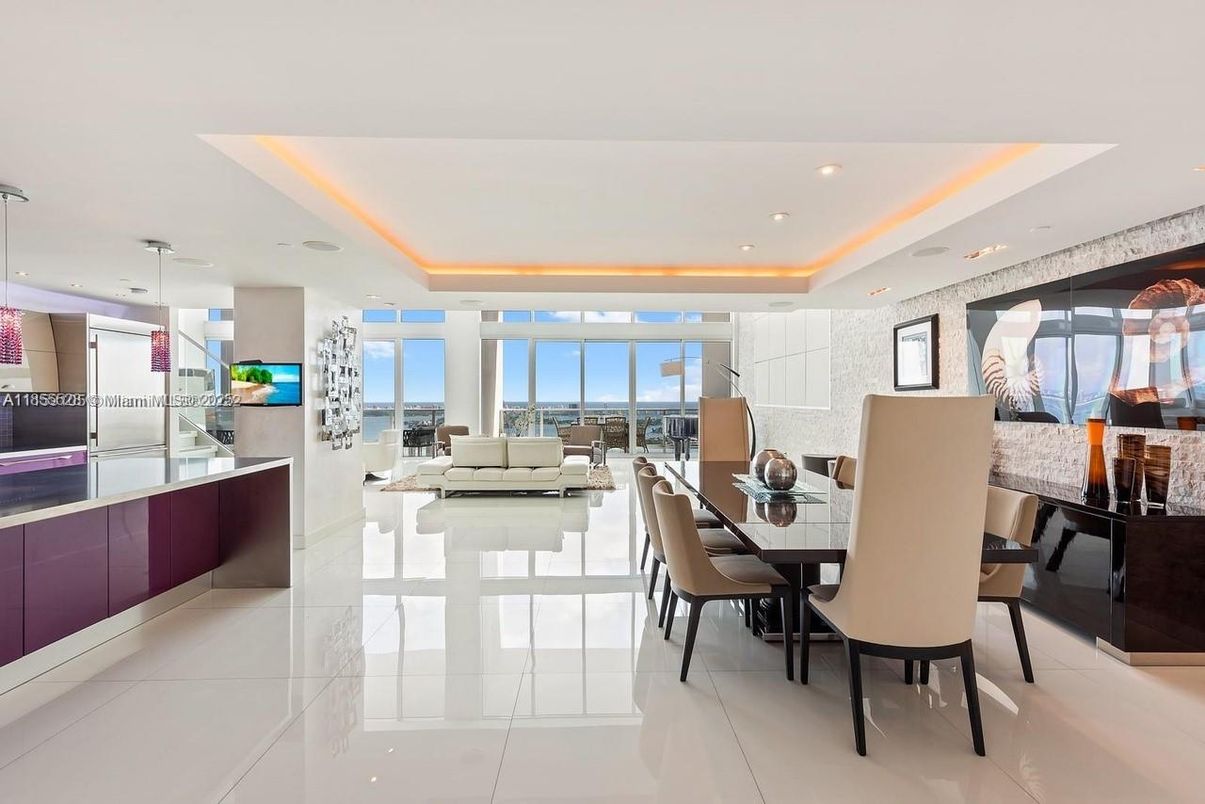 Dining room, Interior, Living room, Recessed Lighting, Water