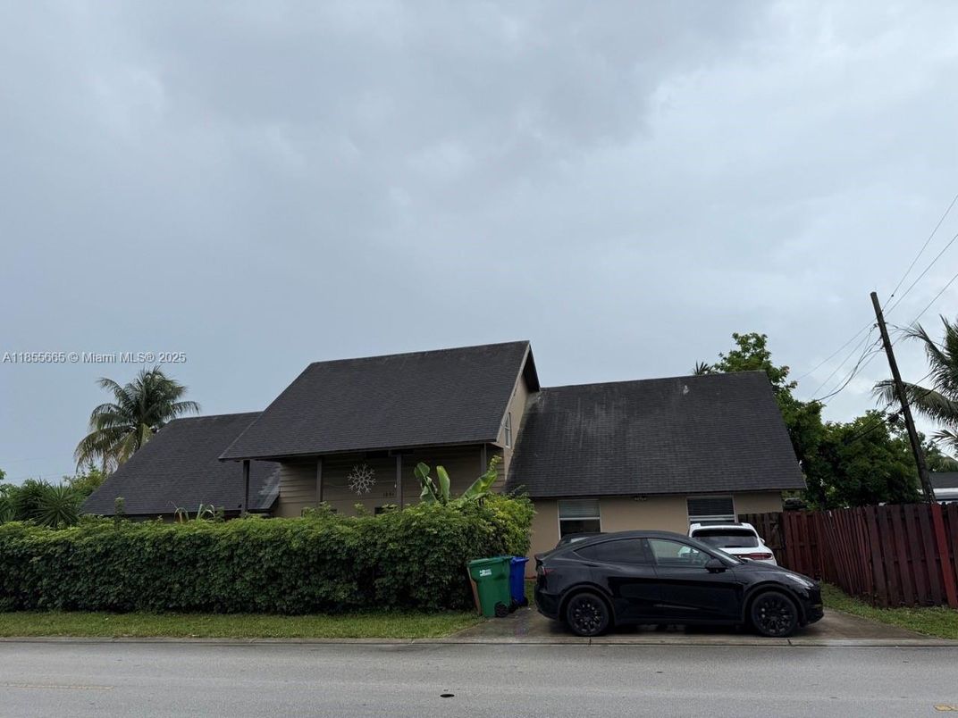 Exterior, Facade, Cape Cod