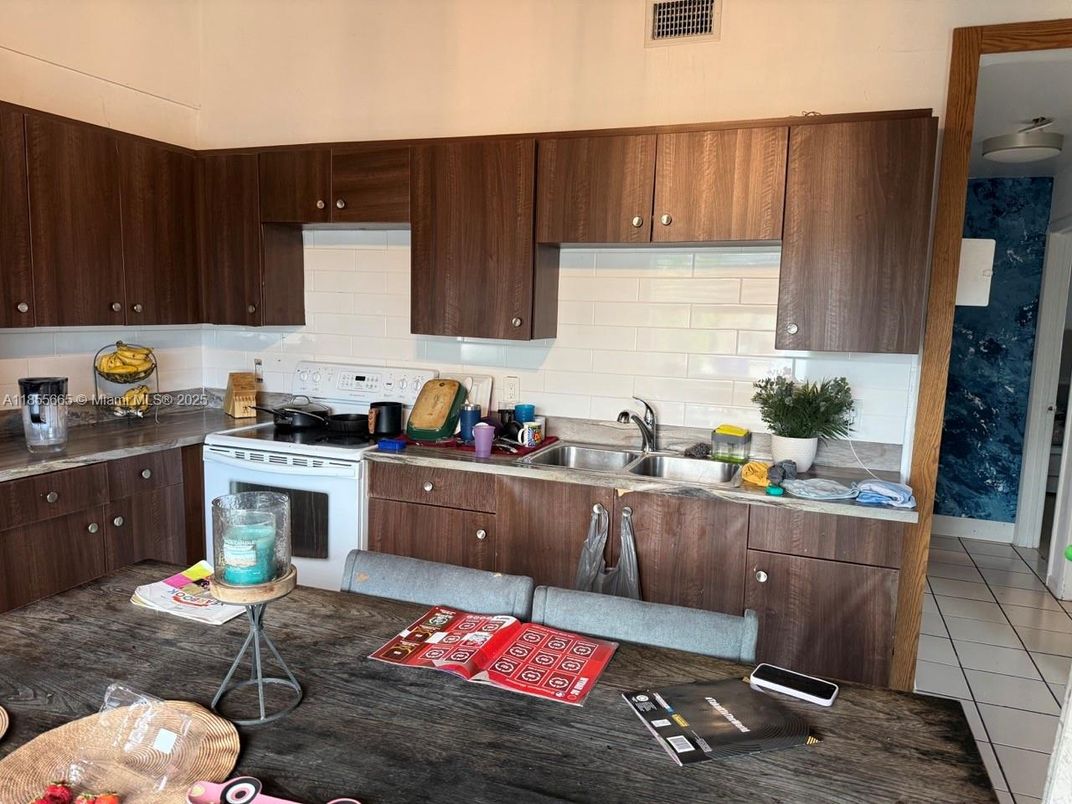 Interior, Kitchen