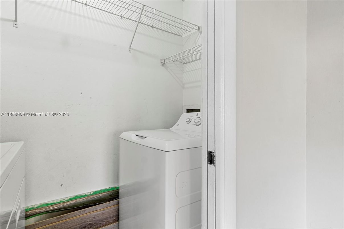 Interior, Utility Closets, Washer