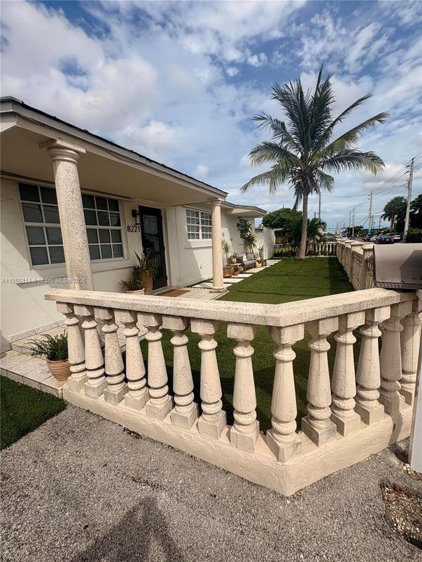 Backyard, Exterior