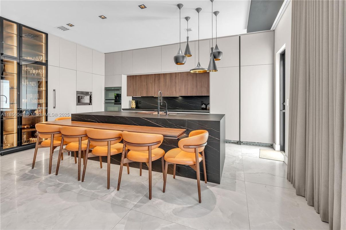 Dining room, Interior, Kitchen, Pendant Lights, Recessed Lighting, Stainless Steel Appliances