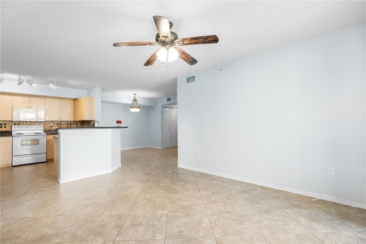Empty room, Interior, Kitchen