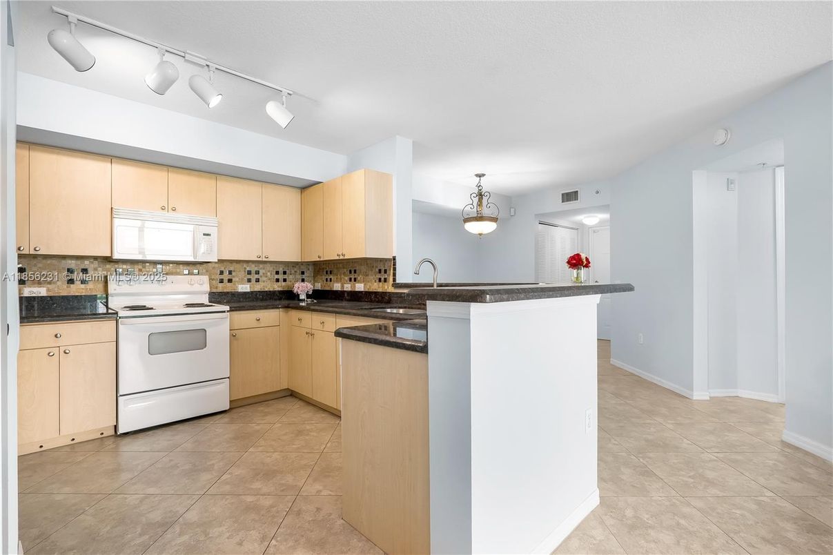 Interior, Kitchen, Pendant Lights