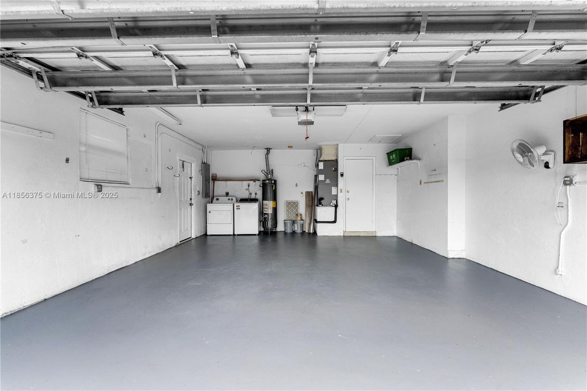 Garage, Interior