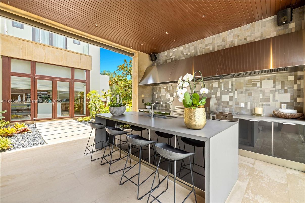 Interior, Kitchen, Recessed Lighting, Wooden Ceilings