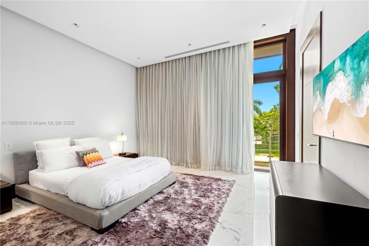 Bedroom, Interior, Marble, Recessed Lighting