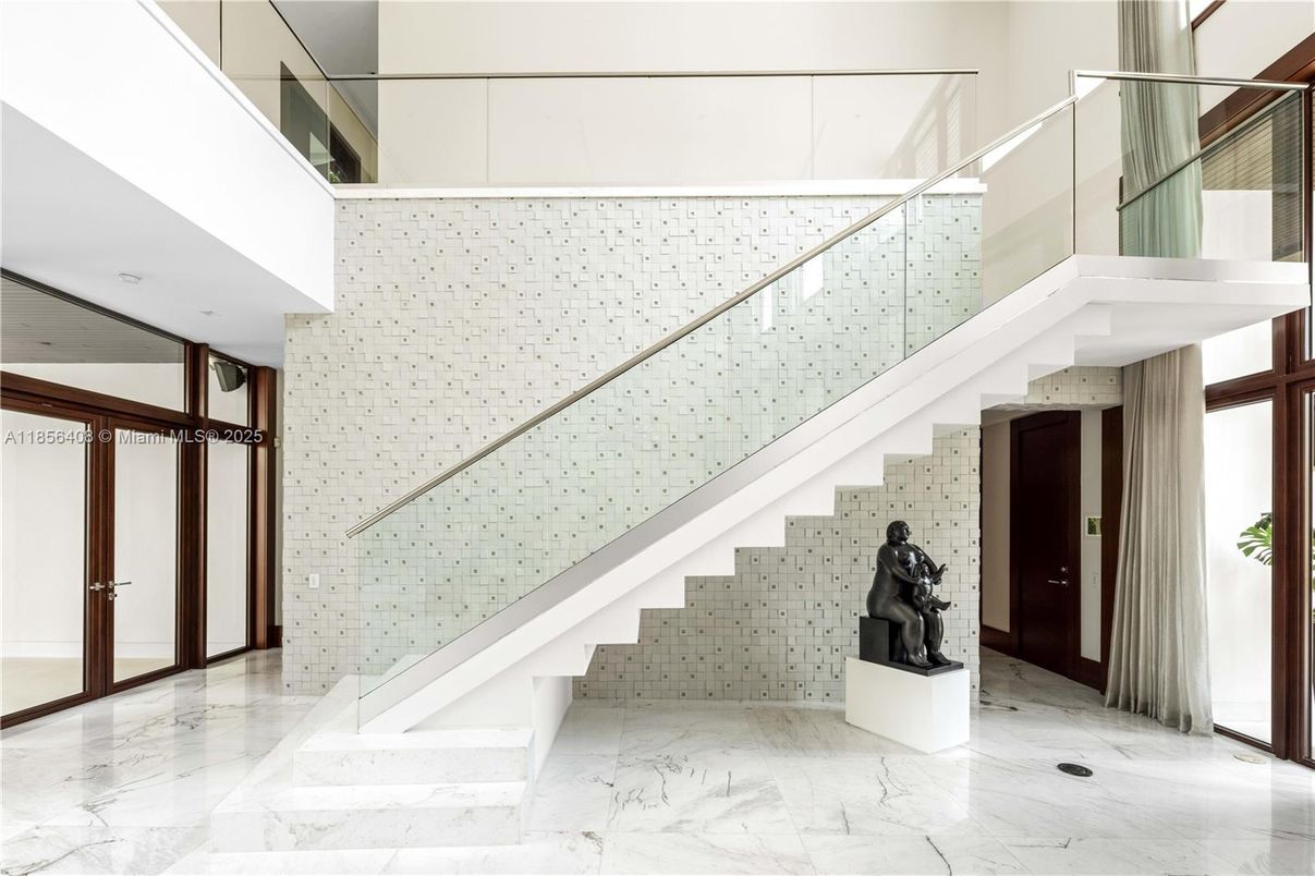 Interior, Marble