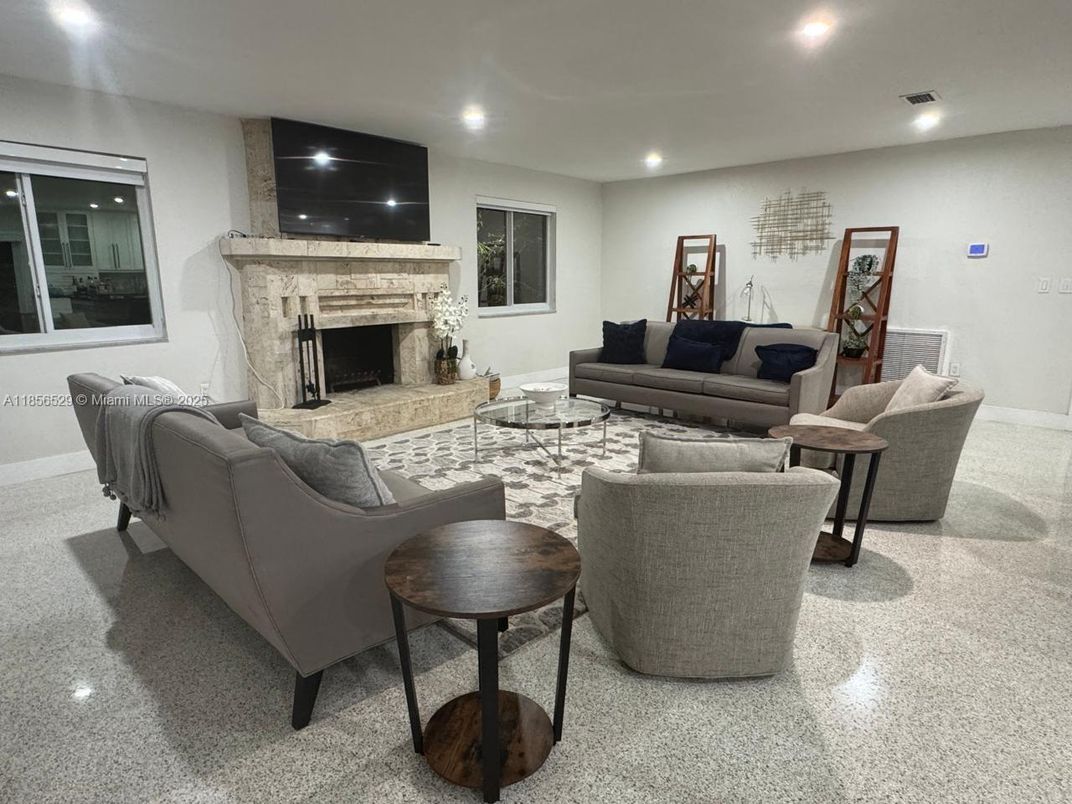 Fireplace, Interior, Living room, Recessed Lighting