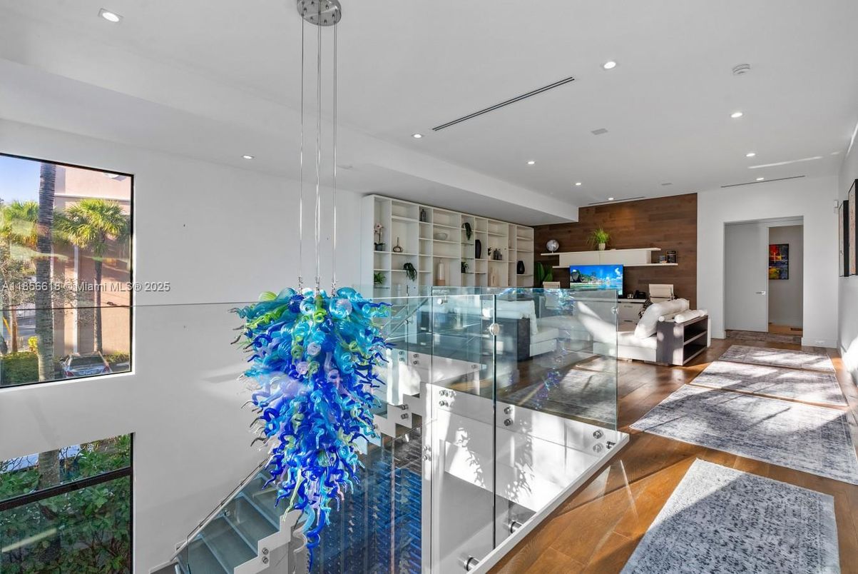 Interior, Pendant Lights, Recessed Lighting, Wood Texture Flooring, Wooden Walls