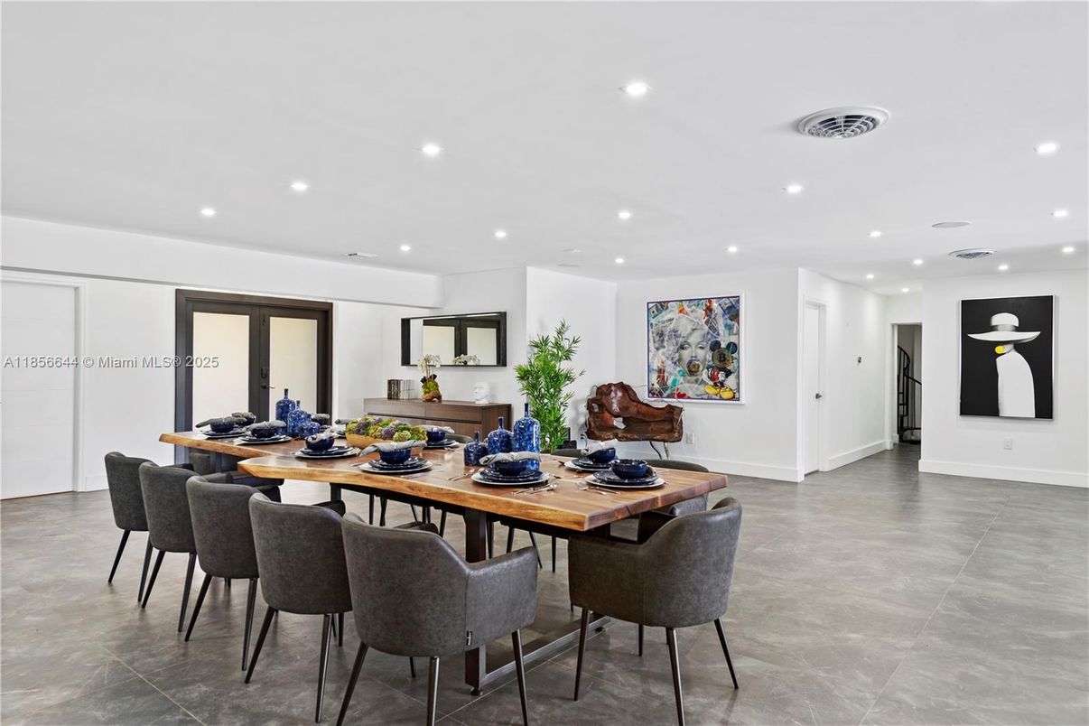 Dining room, Fireplace, Interior, Recessed Lighting