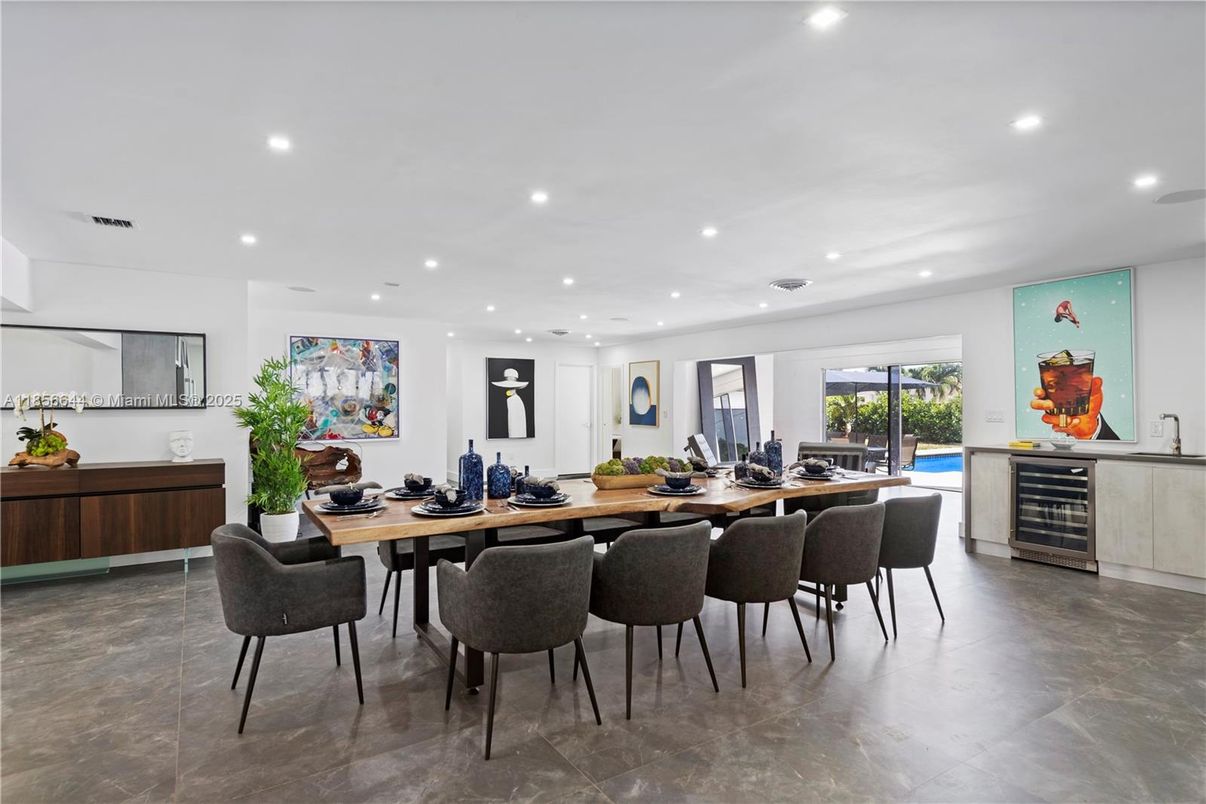 Dining room, Interior, Kitchen, Recessed Lighting