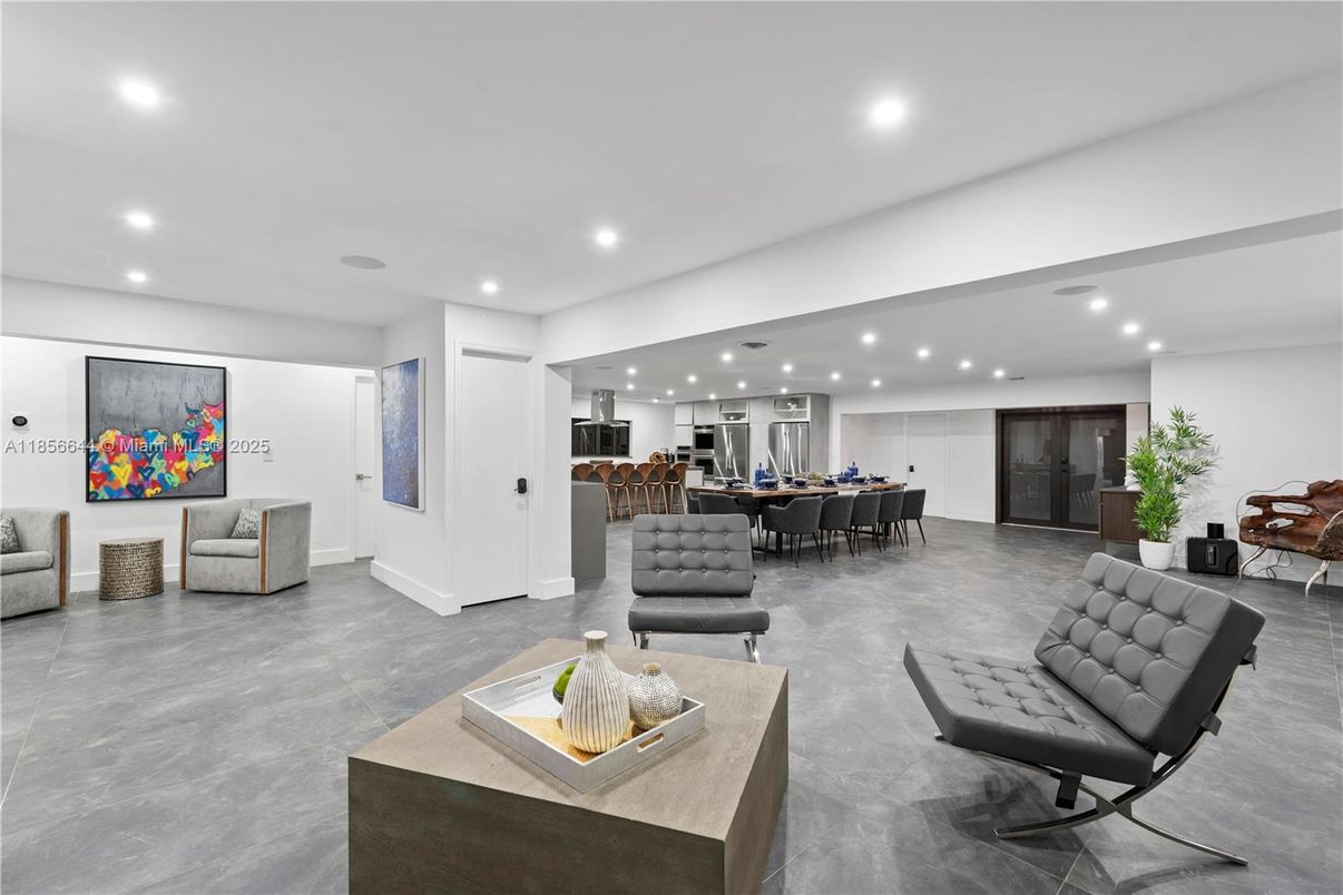 Dining room, Interior, Kitchen, Living room, Recessed Lighting