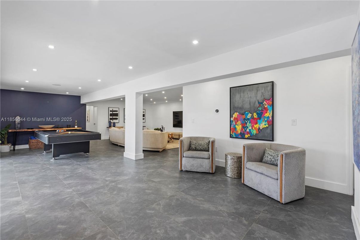 Billiard Table, Game Room, Interior, Living room, Recessed Lighting