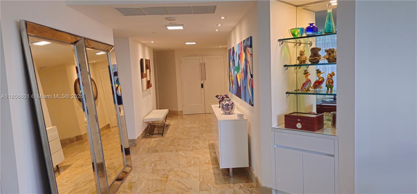 Interior, Recessed Lighting