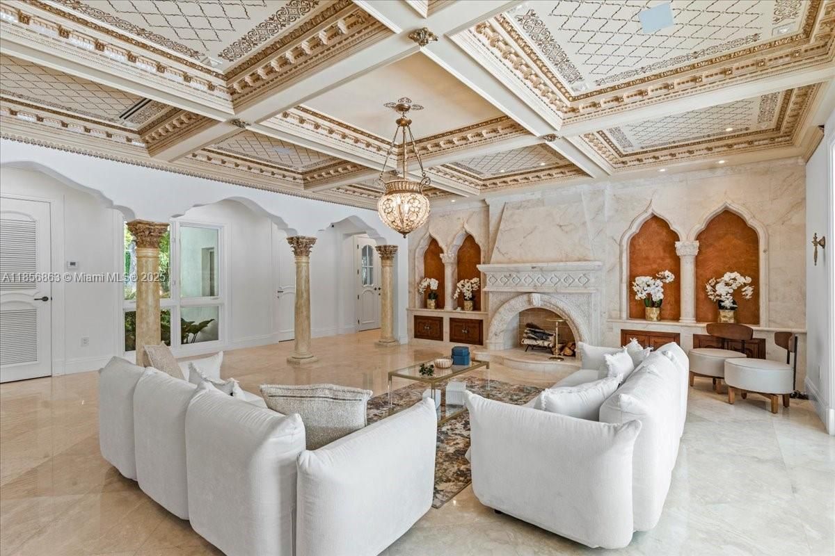 Fireplace, Interior, Living room, Pendant Lights, Recessed Lighting