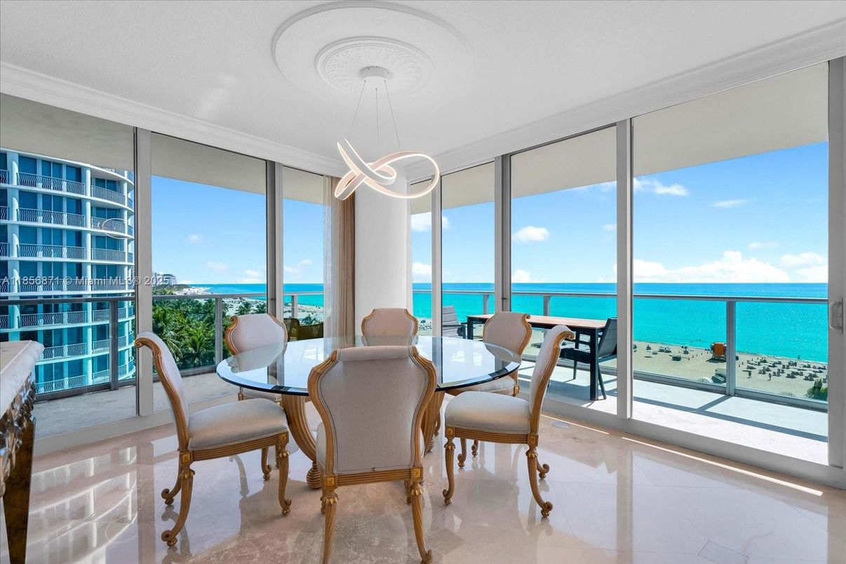 Dining room, Interior, Pendant Lights, Water