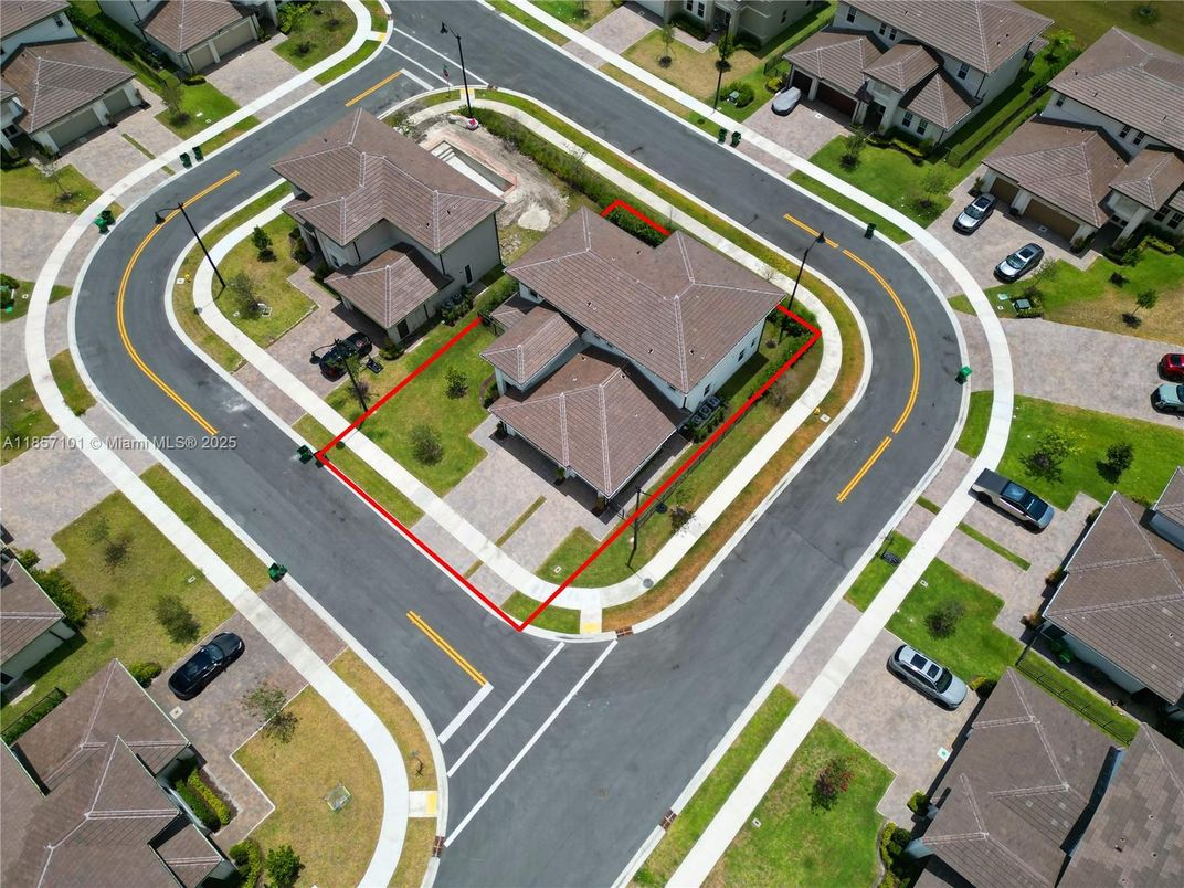 Exterior, Drone