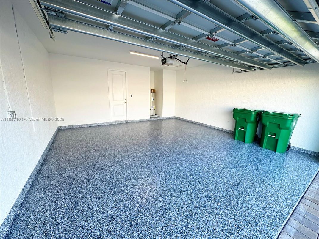 Garage, Interior