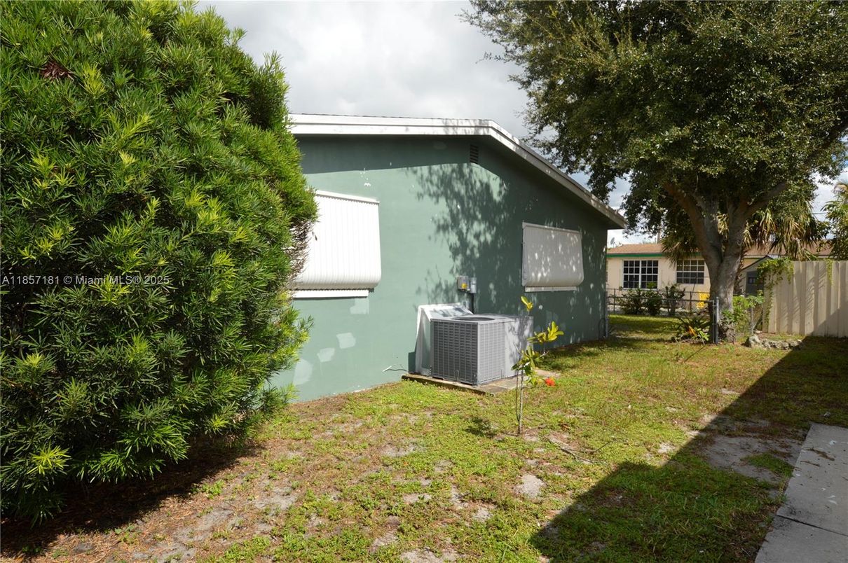Backyard, Exterior