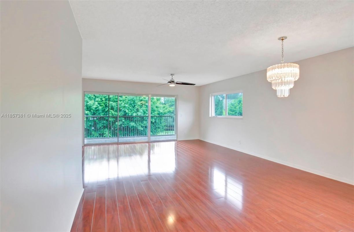 Chandelier, Empty room, Interior, Wood Texture Flooring