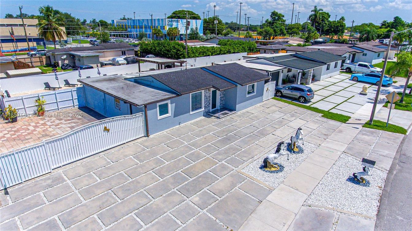 Exterior, Drone