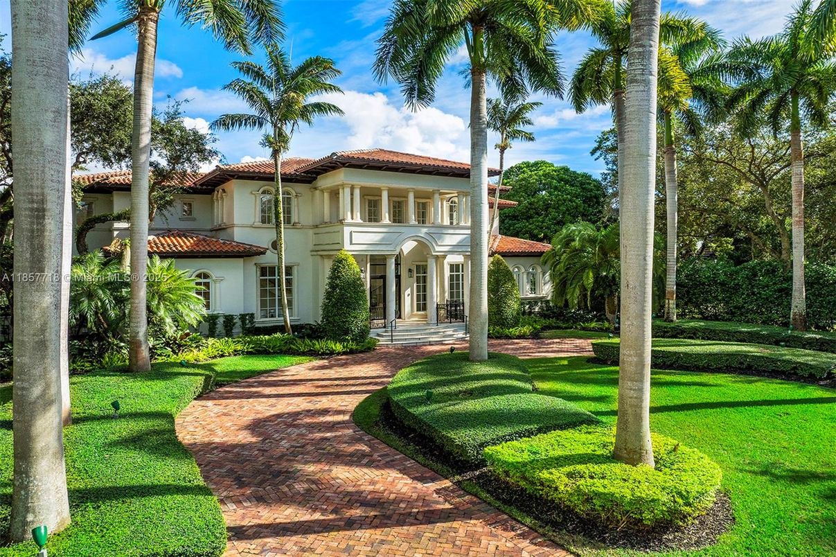 Backyard, Exterior, Facade, Mediterranean