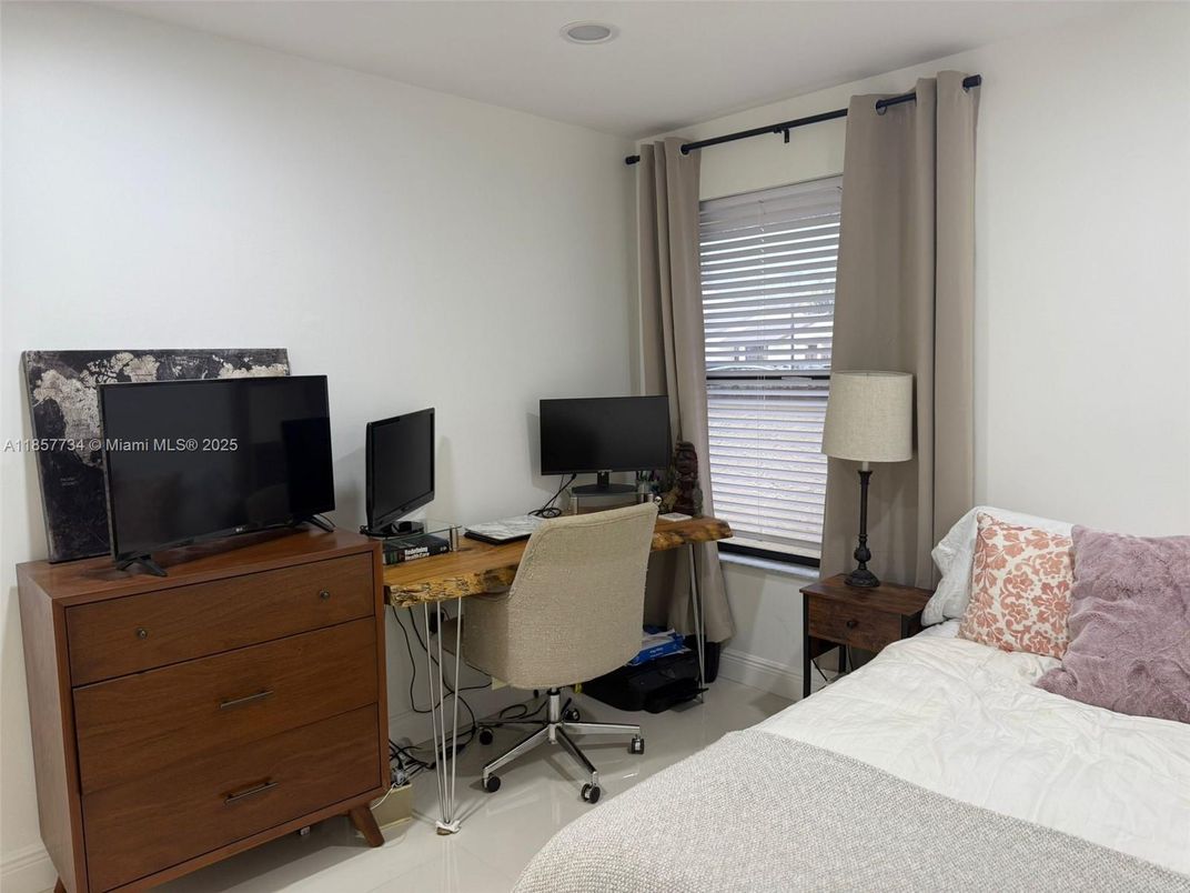 Bedroom, Home Office, Interior, Recessed Lighting