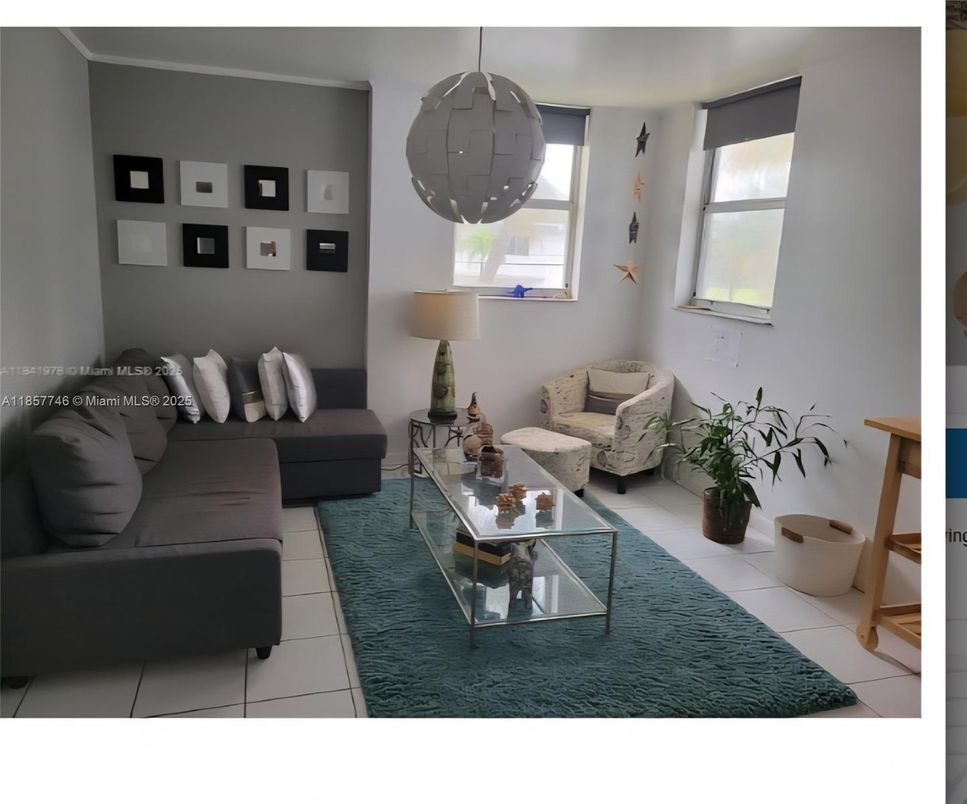 Interior, Living room, Pendant Lights