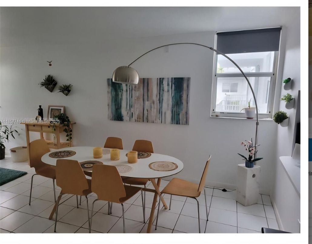 Dining room, Interior