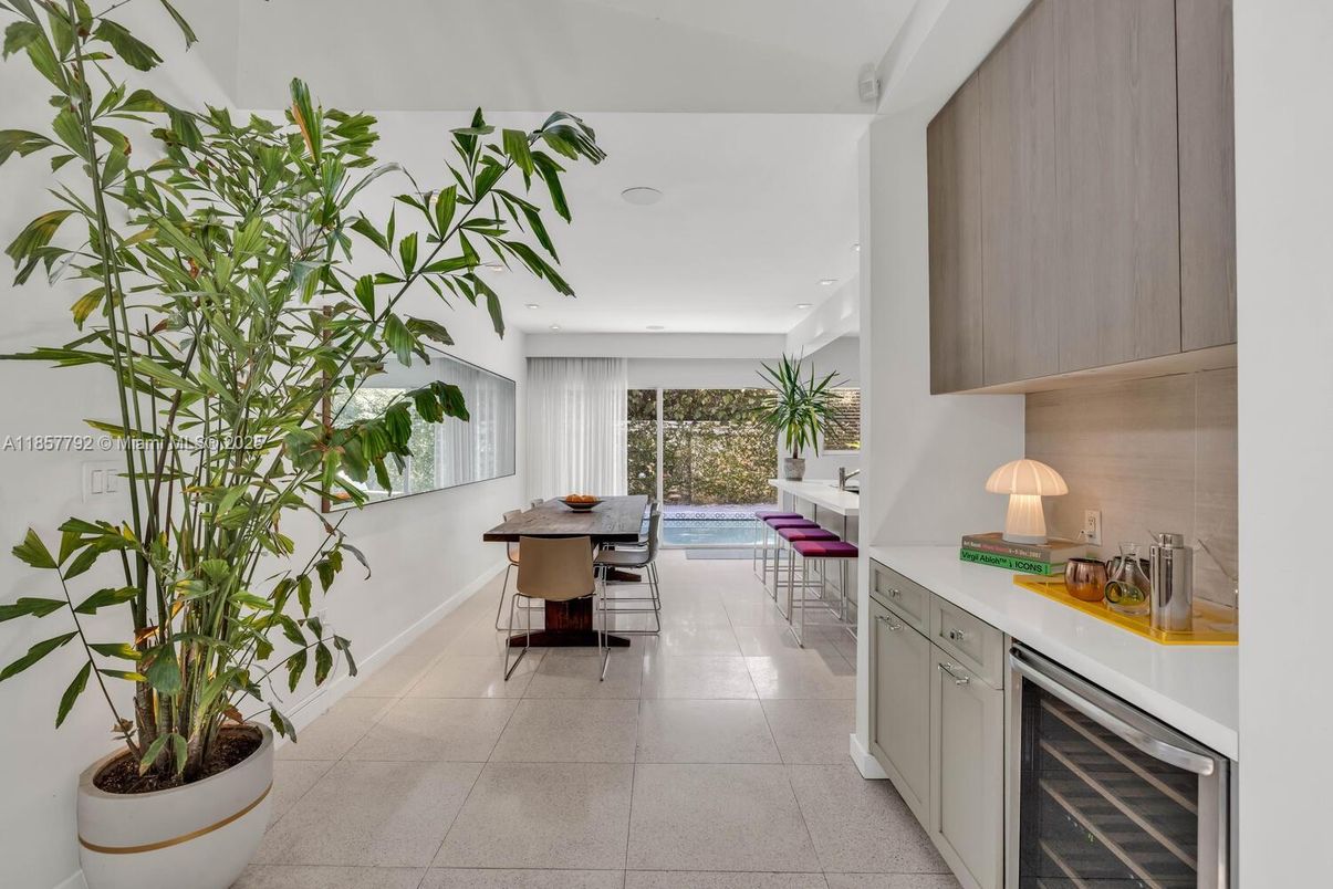 Dining room, Interior, Kitchen, Recessed Lighting