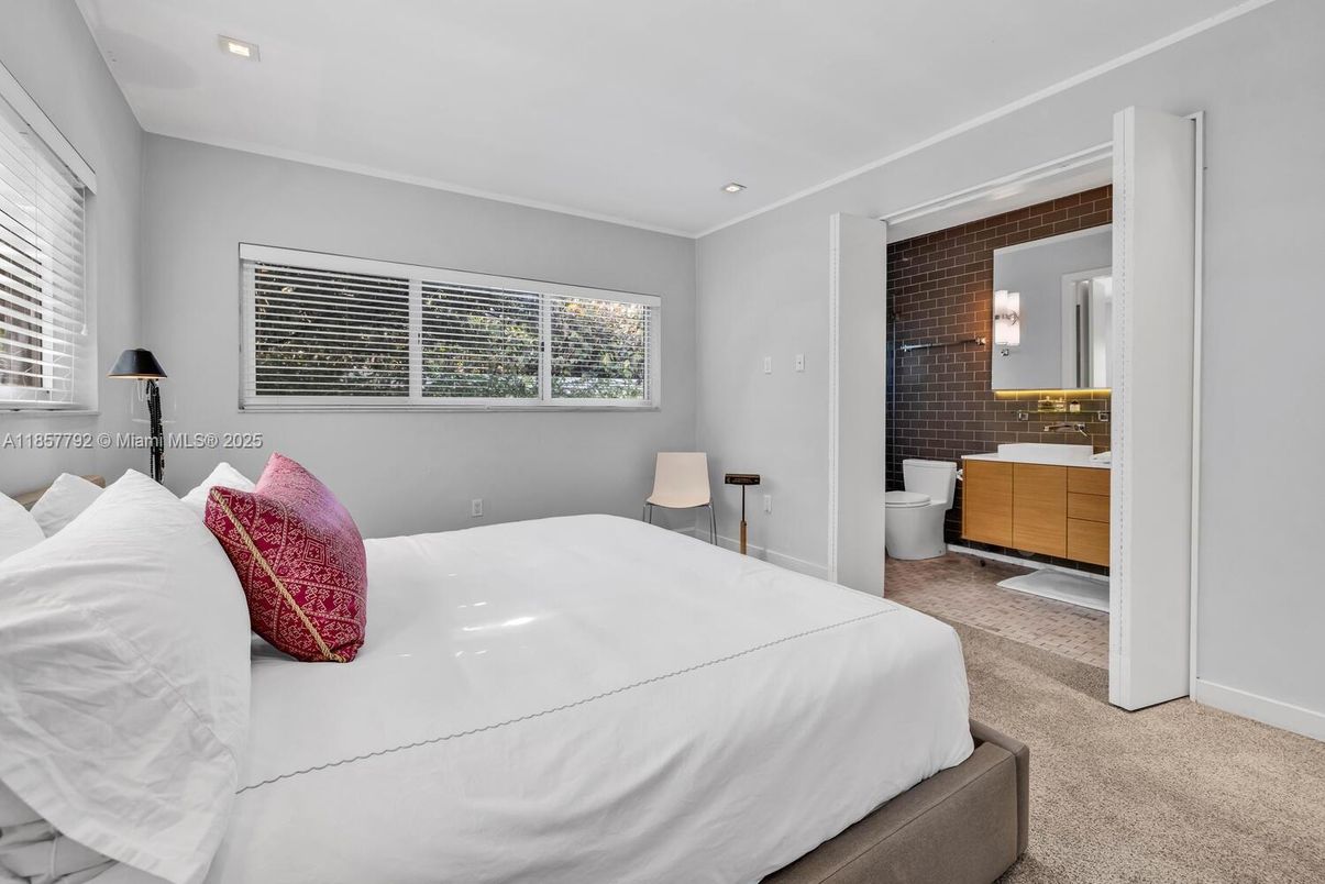 Bathroom, Bedroom, Interior, Recessed Lighting