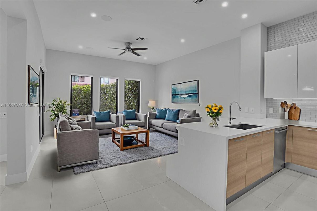 Interior, Kitchen, Living room, Recessed Lighting