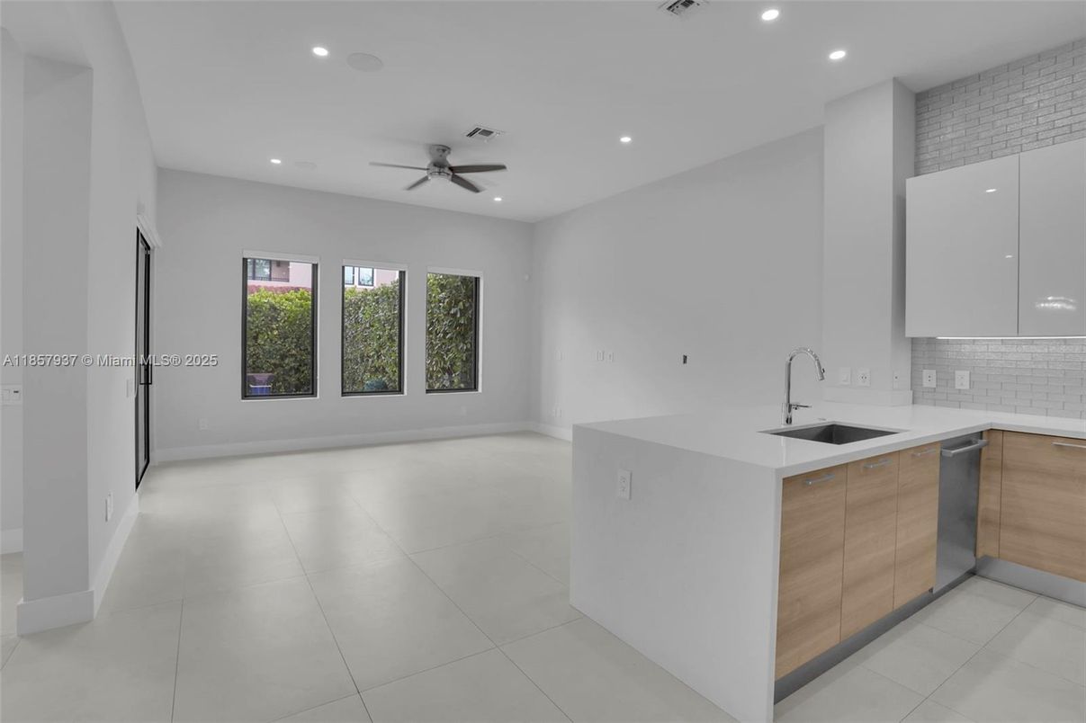 Interior, Kitchen, Recessed Lighting