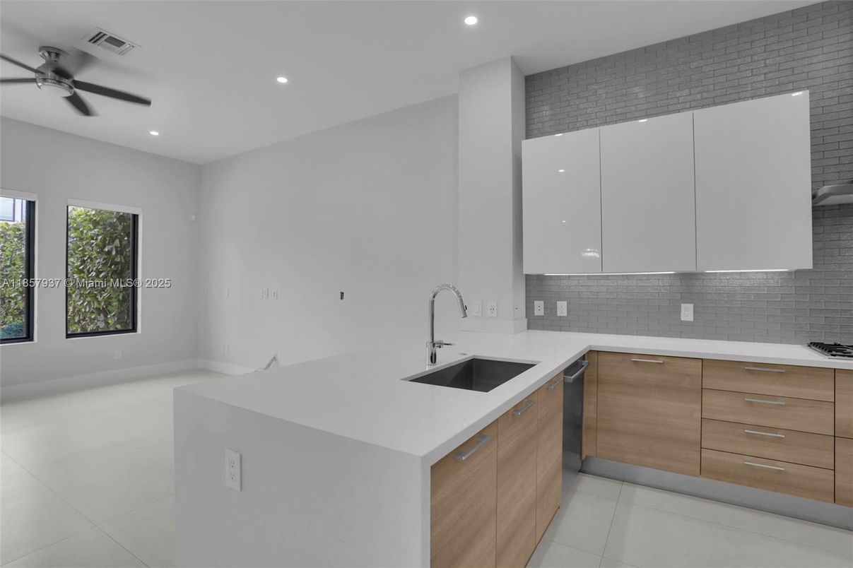 Interior, Kitchen, Recessed Lighting