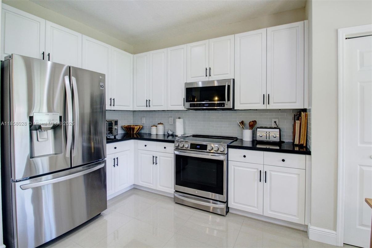 Interior, Kitchen, Stainless Steel Appliances
