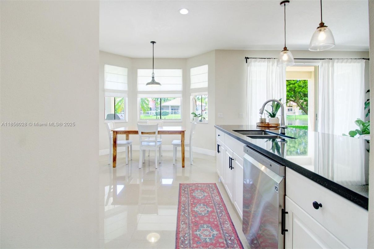 Dining room, Interior, Kitchen, Pendant Lights, Recessed Lighting