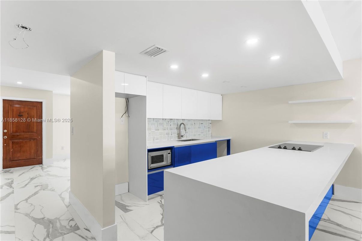 Interior, Kitchen, Marble, Recessed Lighting