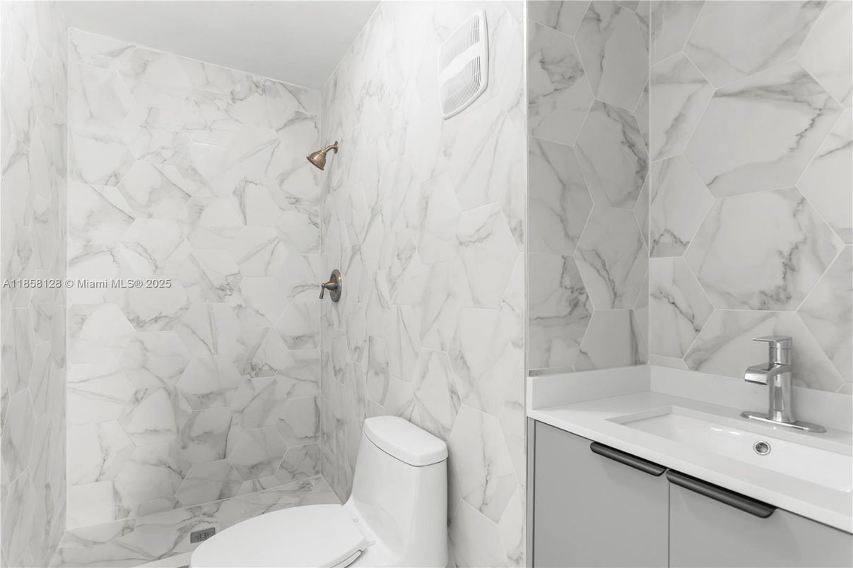 Bathroom, Interior, Marble Walls