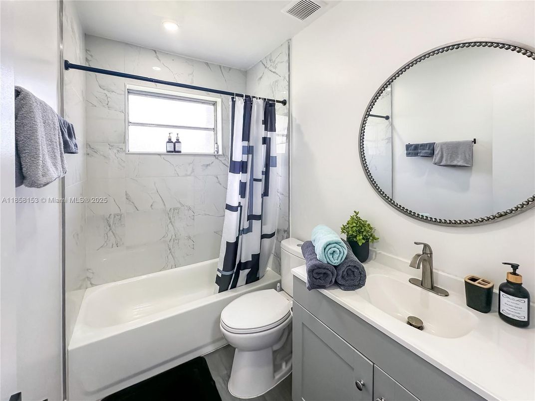 Bathroom, Interior, Marble Walls, Recessed Lighting