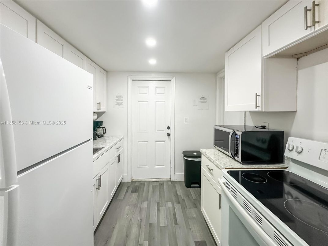 Interior, Kitchen, Recessed Lighting, Wood Texture Flooring
