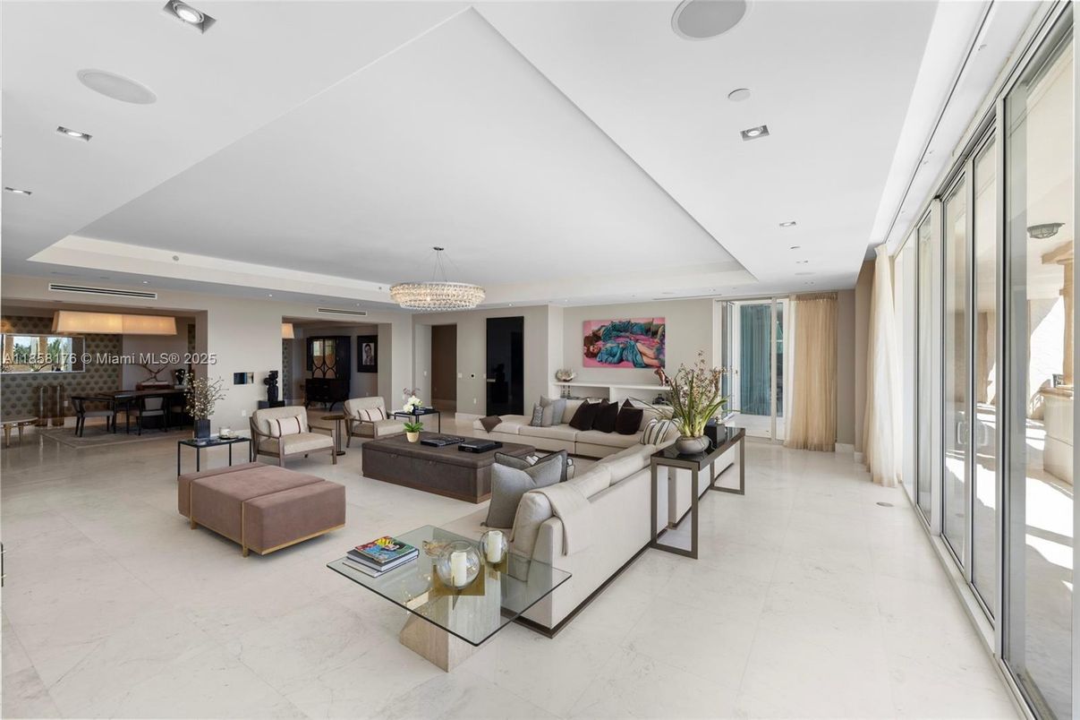 Chandelier, Dining room, Interior, Living room, Recessed Lighting