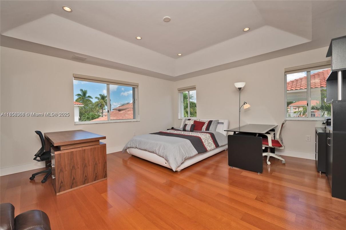 Bedroom, Home Office, Interior, Recessed Lighting, Wood Texture Flooring