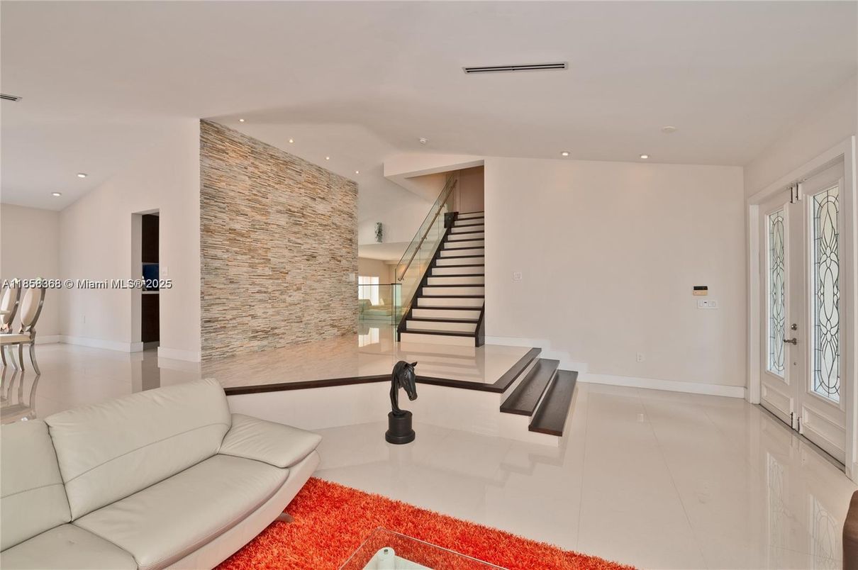 Interior, Recessed Lighting